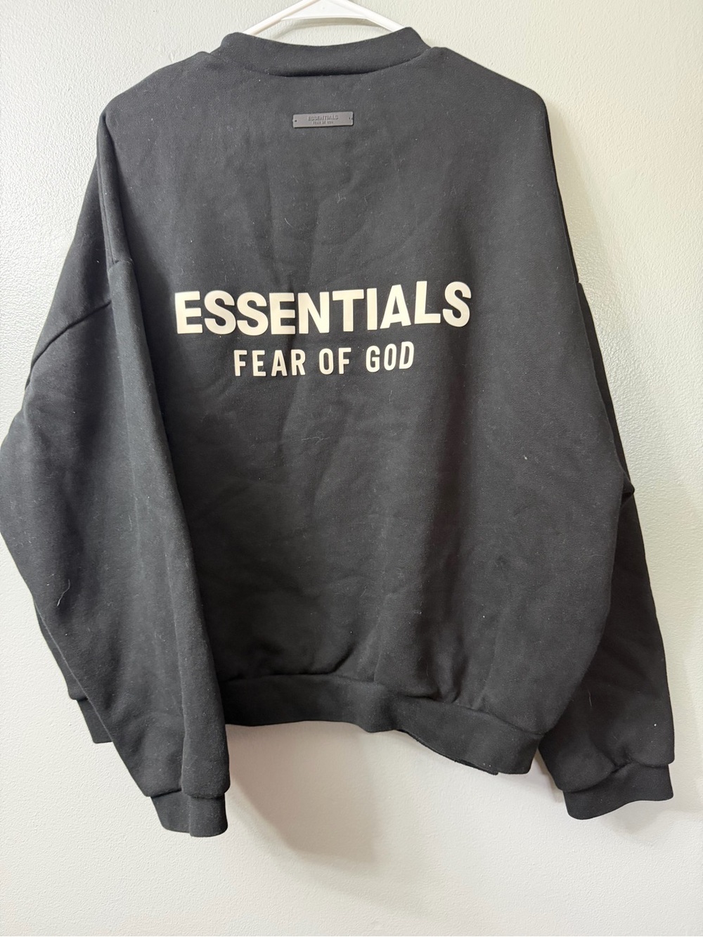Essentials Fear of God Men’s Black Crewneck Sweatshirt medium